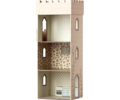 Castle with Kitchen