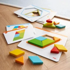 Colorful Shapes Arranging Game
