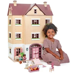 Fantail Hall Wooden Dollhouse