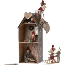 Gingerbread Mouse House