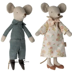 Grandma and Grandpa Mice in a Cigarbox