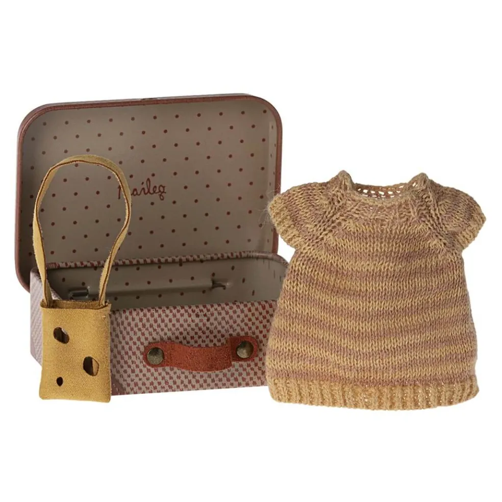 Knitted Dress and Purse in a Suitcase - Big Sister Mouse