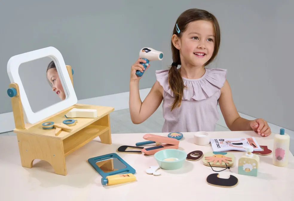 Wooden Play Hair Salon